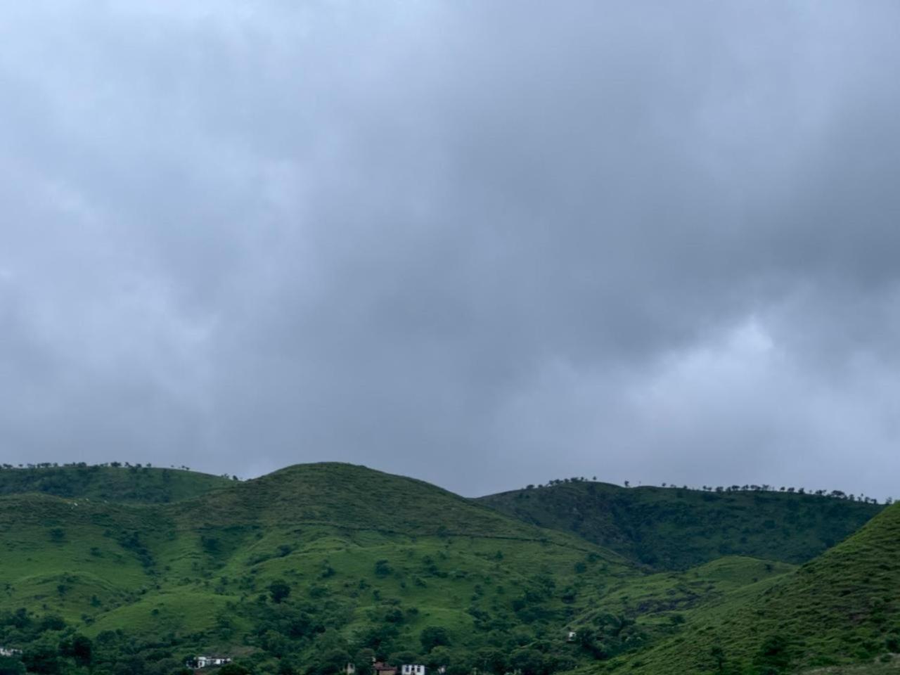 Jag Aravali Resort Udaipur By Naina Staycation - Best For Corporate Events - Family Parties - Mice Kültér fotó