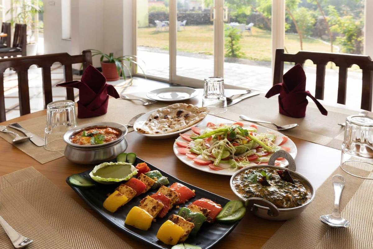 Jag Aravali Resort Udaipur By Naina Staycation - Best For Corporate Events - Family Parties - Mice Kültér fotó